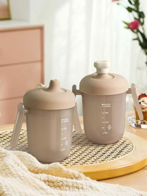 1 pièce Tasse à lait mignonne de 320 ml avec paille et anse, tasse d'apprentissage pour bébé, tasse pour enfants, couvercle en silicone scellé anti-fuite anti-poussière, matériau PP sûr, large ouverture, marquages clairs, convient aux nourrissons, enfants, garçons, filles, usage quotidien à la maison et en extérieur, cadeaux de vacances