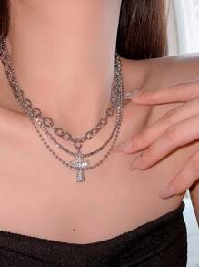 1 pièce Collier ras-du-cou avec charm croix strass