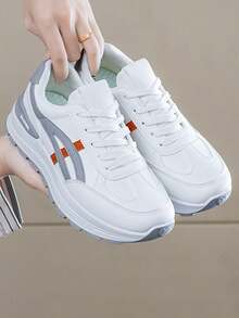 Zapatos de mujer. Tenis casuales blancos para mujer. Zapatillas deportivas modernas y versátiles. Antideslizantes y resistentes al desgaste. Punta redonda con cordones. Suela con textura antideslizante. Ideales para correr, caminar, hacer senderismo y montañismo. - Plateado - Ver 4