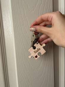 1 breloc puzzle personalizat de Ziua Mamei, nume cu text personalizat, breloc cadou de nuntă, cadou pentru invitați la nuntă, breloc din lemn sculptat cu laser, plasare nume, etichetă alternativă cu nume de nuntă, călătorie, cadou pentru mamă, cadou de Ziua Îndrăgostiților, potrivit pentru Ziua Mamei, Ziua Tatălui, Ziua Paștelui, Ziua Îndrăgostiților