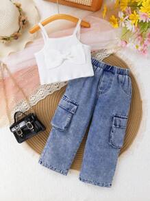 2 piezas Conjunto de niña elegante y de moda en denim, suave, transpirable y cómodo, con decoración de moño en top de tirantes sólido y pantalones clásicos de mezclilla azul, apto para vacaciones, fiestas, uso casual y diario
