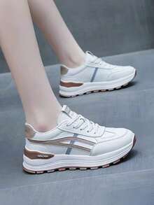 Zapatos de mujer. Tenis casuales blancos para mujer. Zapatillas deportivas modernas y versátiles. Antideslizantes y resistentes al desgaste. Punta redonda con cordones. Suela con textura antideslizante. Ideales para correr, caminar, hacer senderismo y montañismo. - Caqui - Ver 5