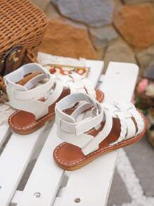 1 Pair Casual & Fashionable Girls Flat Roman Sandals And Round Toe Beach Shoes, Suitable For Daily Life, Vacation And Travel