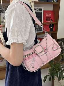 Y2K 风格小号单肩包磁性密封，PU 材质，涤纶衬里，链条肩带，朋克风格设计，非常适合购物和拍照。