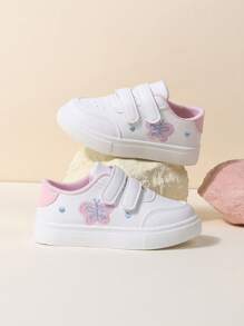 Nuove sneaker casual bianche alla moda per bambini
