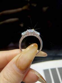 1 Stück 1ct Gesamt Dreifach Diamant Design D Farbe Moissanit Diamant Verlobungsring, 925er Sterlingsilber simpler romantischer Ring, Ewigkeitsring, Hochzeitstags-Ring, luxuriöses Schmuckgeschenk