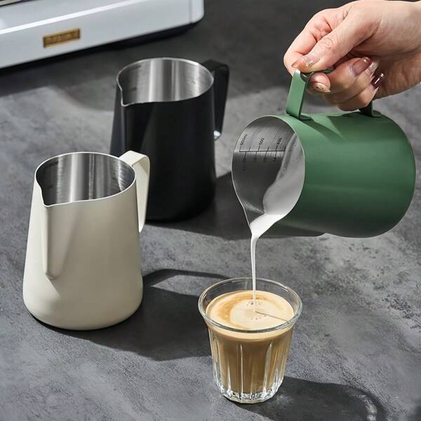 1PC Coffee Milk Frother Jug, Milk Foam Cup, 304 Stainless Steel, Accurate Inner Scale, Professional Pointed-Mouth Milking Tank, Precisely Control The Flow Rate Of Milk Foam, Comfortable Feel, Milk Foam Pot, Espresso Utensils, Exquisite High Quality, Durable, Multi-Color Choice, Home Office Cafe Coffee Accessories 350/600ml Back To School