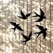 5 Stücke Vintage künstlerischer Stil Metall Vögel Wandskulpturen, aus geschmiedetem schwarzem Eisen, elegante fliegende Vogelsilhouetten Wandkunst, wetterfestes Design für Innen- und Außendekoration, ideal für Wohnzimmer, Schlafzimmer, Garten, Terrasse, Balkon und andere Wanddekorationen, perfektes Geschenkidee!