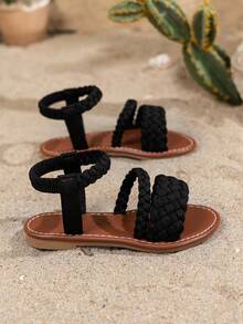 2025年夏季新款凉鞋时尚百搭交叉编织平底防滑复古罗马鞋