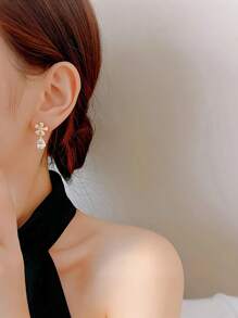 1 Pair Tear Drop Flower Stud Earrings, Elegant Zirconia Earrings For Women, Suitable For Daily, Party, Wedding And Other Occasions
