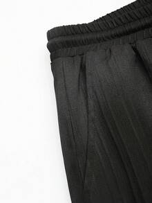 Men's Casual Summer Suit, Simple And Solid Men's Shirt Suit, Casual Short-Sleeved Shirt With Striped Buttons And Elastic Waist Trousers, Suitable For Vacation, Casual Wear, Daily Wear, Suitable As A Gift For Family, Boyfriend, Husband. - 黑色 - 查看 5