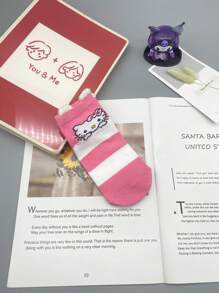 Sanrio 1Pair Sanrio Short Socks Featuring Hello Kitty In A Striped Heart Design, Perfect For Spring And Summer, Cute And Versatile For Casual Wear.