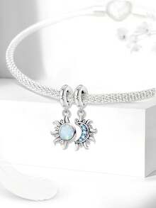 1个镀银可爱女孩太阳镜吊坠，适合DIY手链和女士饰品