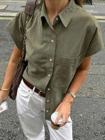 纯色口袋纽扣肩袖翻领衬衫