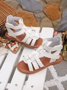 1 Pair Casual & Fashionable Girls Flat Roman Sandals And Round Toe Beach Shoes, Suitable For Daily Life, Vacation And Travel