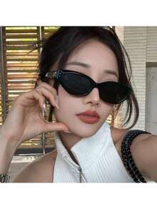 1pc Women's Retro Black Geometric Frame Footwear Decoration Fashion Fashion Glasses