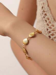 1pc Fashionable Stainless Steel Shell & Wave Adjustable 18k Gold Plated Bracelet, Simple Luxury Personalized Bracelet For Women, Suitable For Daily Casual Wear, Holiday And Party Gift!