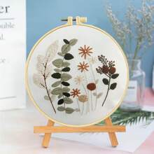 Kit de bordado floral que incluye aro de bordado, aguja, hilo, juego de herramientas de tijeras. Paquete de material de manualidades con tema de paisaje de plantas verdes, regalo de artesanía y decoración del hogar