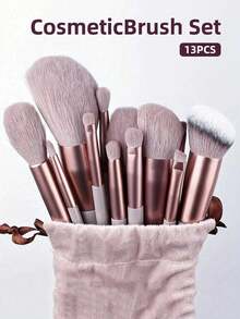 全新13件套化妆刷套装，柔软刷毛，专业化妆刷套装，包含粉底刷、眼影刷、歌舞伎刷、晕染刷等，附赠化妆包和美妆蛋，是送给化妆新手的理想礼物。棕色，化妆刷套装，化妆刷套装，化妆刷套装，全套化妆刷，化妆刷套装，全套化妆工具，化妆刷套装，化妆刷套装，化妆礼盒套装