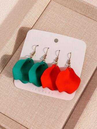 4 pièces Boucles d'oreilles pendantes en résine de luxe avec pétales, boucles d'oreilles élégantes à pétales de rose pour femmes, convient pour les fêtes, les banquets et les festivals