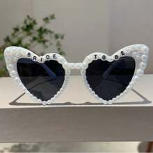 1pc Pearl Framed Heart Shaped Party Glasses, Illuminate Your Celebration Moment! Party Essential! Radiant Pearl Heart Glasses, Shine The Party Spotlight. Wear The Pearl Heart Party Glasses And Start Your Dreamy Party Journey, A Perfect Birthday Gift For Friends