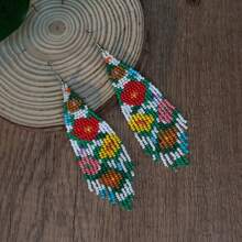 Brincos de borla com contas estilo boêmio feitos à mão AHAYA com pingente de miçangas, joias com design floral para mulheres, elegantes e fofas, adequadas para uso diário, festas, dia dos namorados, presente de Natal
