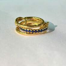 VKHK 1 anel de elos multicamadas de aço inoxidável banhado a ouro 18K com zircônia decorativa, adequado para uso diário feminino e festas de casamento, presente