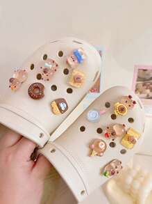 12pcs Fashion New Hole Shoe Flower Decorations, Fit For Summer Cute Slippers Decoration Clips, Transparent Cartoon Cute 3D Unisex Shoe Accessories Back To School