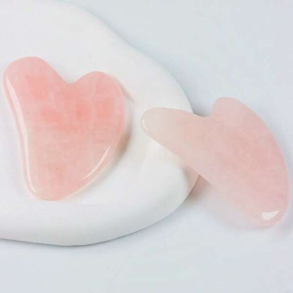 1 pieza Herramienta Gua Sha de cuarzo rosa - Dispositivo avanzado de masaje facial y corporal Gua Sha para relajación de la piel - Piedra natural de cuidado de la piel de cristal para aliviar el estrés de la piel - Herramienta de belleza de calidad spa para el cuidado personal.