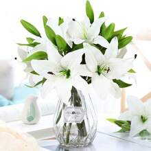 5 Stücke realistische weiße künstliche Lilien Blumen mit grünen Stielen, hohe Fidelität der Erscheinung, nicht verblassend, Frühlings- und Sommer-Blumendekoration, geeignet für Innen- und Außengarten, Hof, Party, Hochzeit, Wohnzimmer, Schlafzimmer, Festival, Geschenk, Heimdekoration, Fotografie-Requisiten