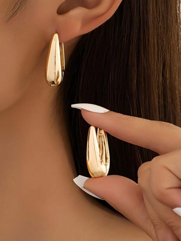 1pair Simple TearDrop Hoop Earrings, Chunky Gold Tone Water Droplet Earrings, U-Shaped Earrings, Oval Hoop Earrings, Stylish And Elegant Lightweight Dainty Women Jewelry, Perfect Gift For Her