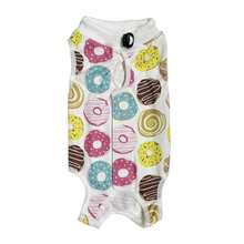 全新甜甜圈印花猫咪术后恢复服、透气断奶服、防护防舔术后护理恢复上衣、舒适四季背心 - 查看 3