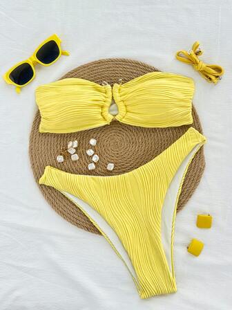 The 2026 New Women's Swimsuit Is Fashionable And Sexy, With A Beach Party Style. It Features Detachable Shoulder Straps, Golden Accessories, And A Pleated Design Bikini Set