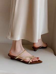 Pointed Toe French Style Wedge Heel Retro Sandals For Women, Unique Toe Strap Roman Sandals, Summer 2025 New Arrivals,Kitten Heels - Gold - View 3