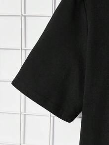 Manfinity  Camiseta de manga corta con cuello redondo y gráfico de araña, de punto negra para hombre, para salir - Negro - Ver 4