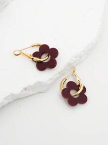 1 par de pendientes elegantes y sencillos con flores huecas de acrílico, adecuados para mujeres, para uso diario, regalo para amigos
