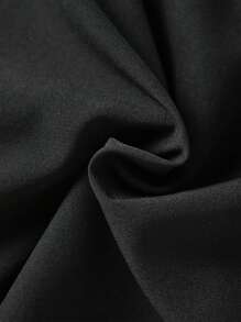 Men Drawstring Waist Zipper Pocket Shorts