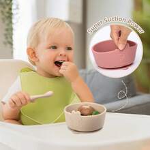 2 pezzi Set di stoviglie per l'alimentazione del bambino, ciotola in silicone con ventosa, cucchiaio per il cibo per bambini, set per cibo per bambini a tema coccodrillo