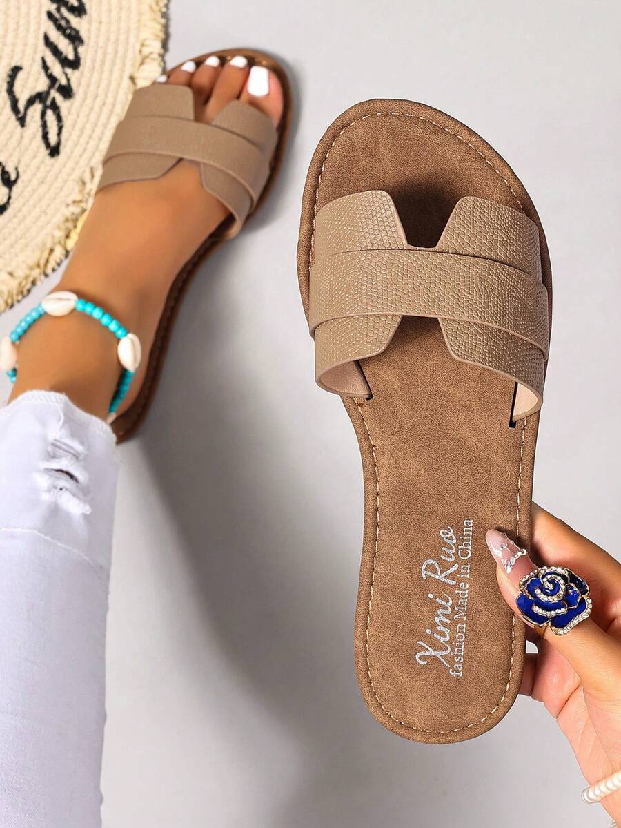 New Spring/Summer Brand H Women's Fashionable Casual Slip-On Flat Sandals, Strap Roman Style, Comfortable Slip-On, Black/Beige/Brown, Desert Key French Elegant Rhinestone Thick Bottom Wedge Sandals, Chic Beach Shoes, Minimalist Indoor/Outdoor Slippers - Apricot - View 1