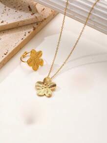 3pcs 18K Gold Plated Stainless Steel 5-Leaf Flower Design Earrings, Pendant Necklace And Ring Set, Gift Valentines,Mom,Mother,Mother's Day,Gift