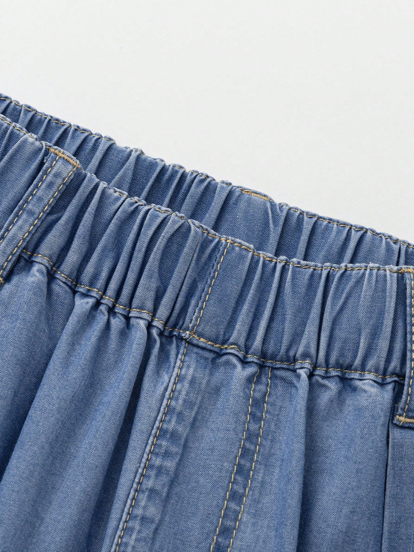 Denim xanh vừa