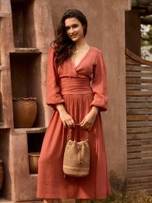 Tropiscape 迷你抽绳设计，女士度假包，草编钱包，草编沙滩包，沙滩必备，沙滩用品，沙滩装备及夏季必备，最适合营造海滩氛围的女士包包，藤编包，秋季圣诞节冬季圣诞礼物