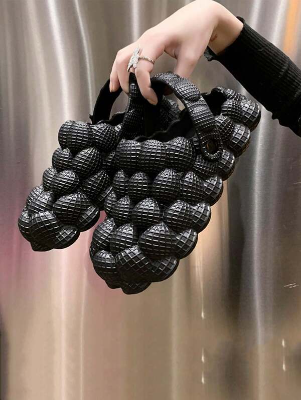 Zapatos tipo zuecos/jardín perforados negros de talla grande para mujeres, sandalias de playa, calzado acuático, pantuflas para exteriores, pantuflas de dormitorio