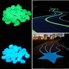 1 pieza (100 piezas) Piedras artificiales luminosas que absorben la luz del día como un mensajero misterioso y brillan soñadoramente por la noche. Apropiadas para estanques, patios, senderos de Halloween, callejones exteriores y patios de grava.
