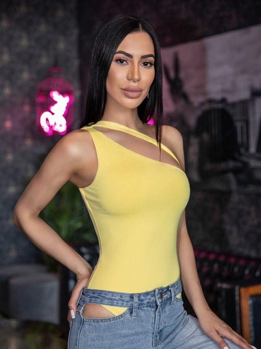 Carolina Barros Women's Solid Color Simple Daily Asymmetrical Neck Bodysuit Women Bodysuits - Yellow - View 1