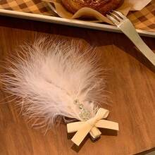 1 音乐节装扮甜美少女羽毛珍珠鸭嘴夹时尚节日风侧脸高级感发夹女头饰蕾丝喇叭领