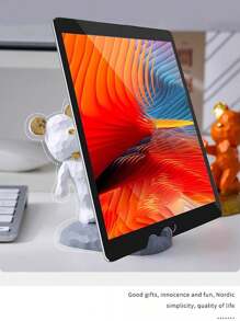 1pc Cute Kung Fu Bear Phone Stand, Pad Tablet Support Stand, Cartoon Drama Chasing Bedhead Creative Desktop Ornament, Home Decoration Ornament, Suitable As A Gift For Family, Friends, And Classmates, School Supplies, Back To School
