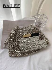 CHICVUE 1 件时尚奢华闪亮银色镂空扁平串珠包，饰有褶皱云朵图案，女士单肩包，适合参加晚宴、时尚活动以及作为圣诞礼物赠送朋友。 - 銀色 - 查看 9