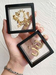 1 件悬挂展示盒、挂盒、珠宝、硬币和收藏品展示盒、便携式挂膜盒、抗氧化珠盒、防尘珠宝悬挂收纳盒、日常珠宝包装、透明包装、多功能礼品包装盒、适用于手工艺品展览、家居装饰和珠制品、女士收纳整理器旅行必需品返校宿舍收纳