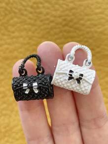 Vestido mini con tirantes de moda y dije de muñeca, 3/1 pieza - Accesorios DIY para decoración de bolsos en miniatura (no se incluye la correa del bolso, se puede hacer DIY como collar o bandolera) - Juego de accesorios de moda adorables para mejorar instantáneamente una casa de muñecas, tamaño en miniatura (consultar el tamaño en las imágenes, tener cuidado para quienes les importe el tamaño)